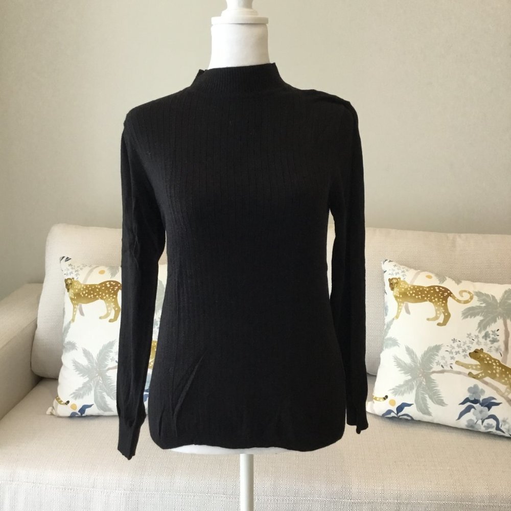 Hare Sweater - image 3